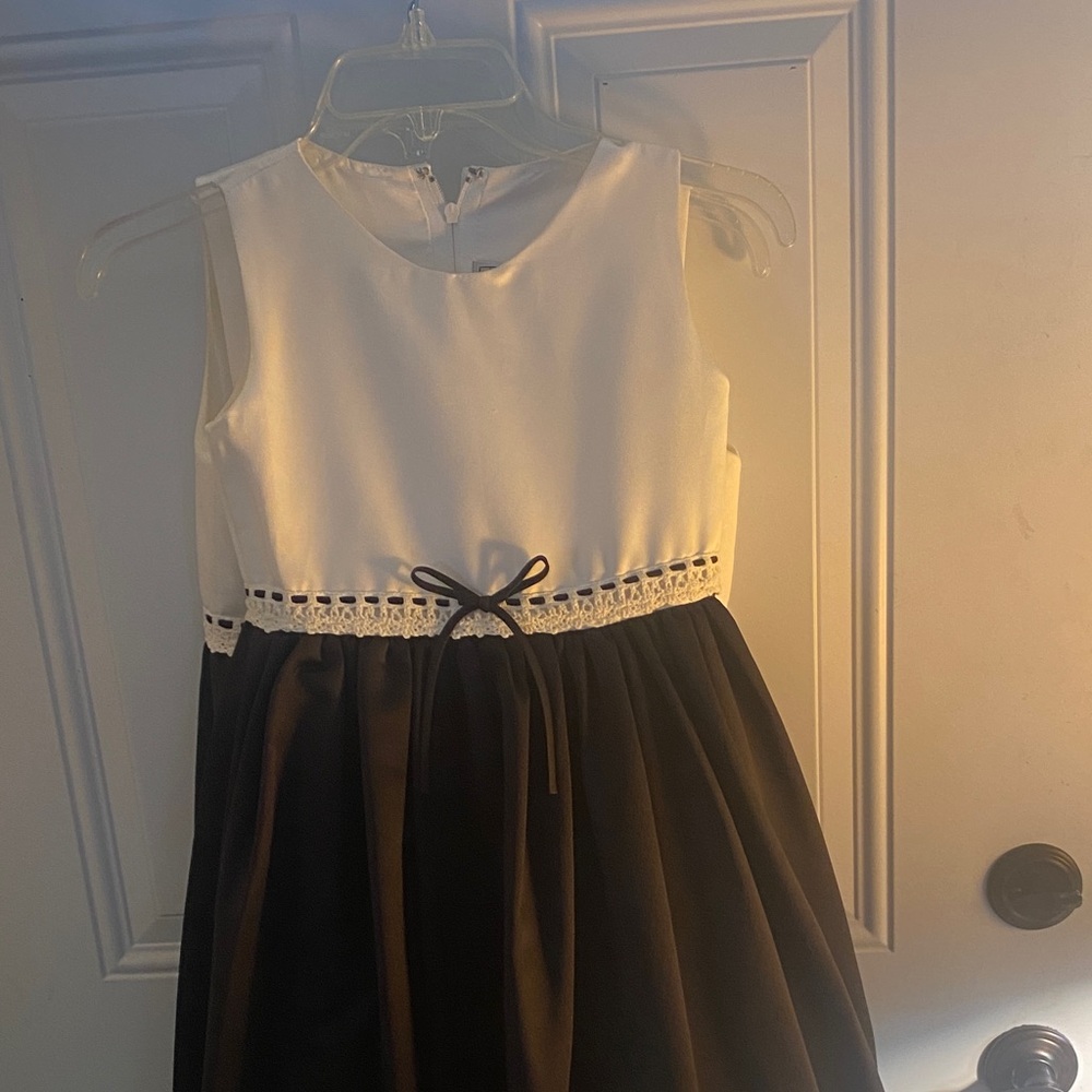 Charming Kids Formal Dress with Bow Accent
